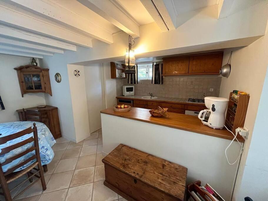 Maison A 100 M De La Plage Et Proche Du Centre Jullouville-les-Pins Dış mekan fotoğraf
