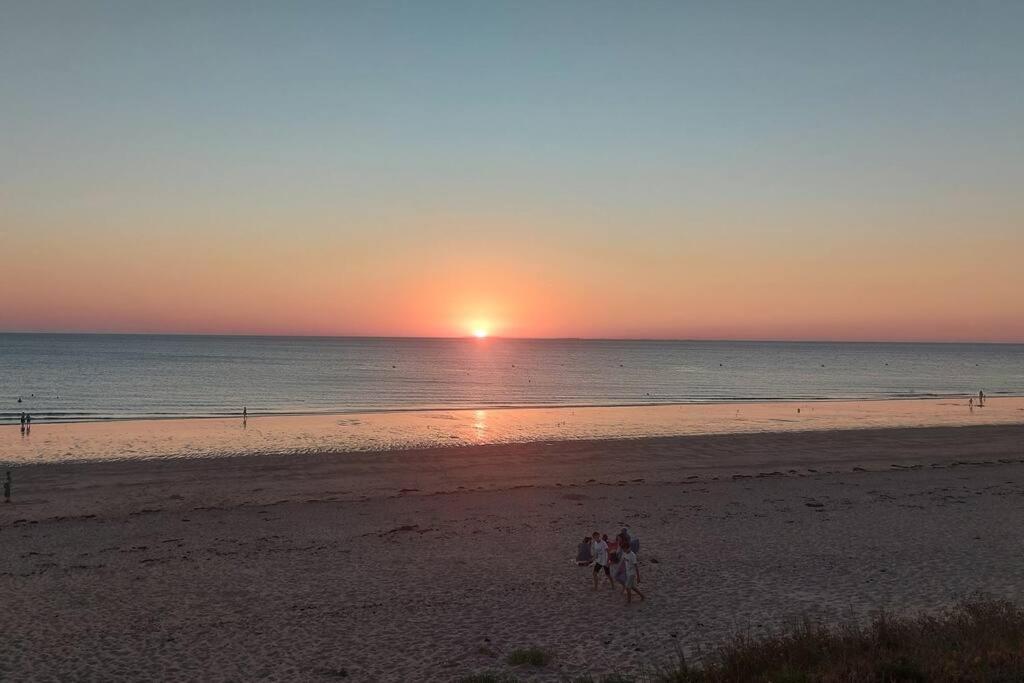 Maison A 100 M De La Plage Et Proche Du Centre Jullouville-les-Pins Dış mekan fotoğraf