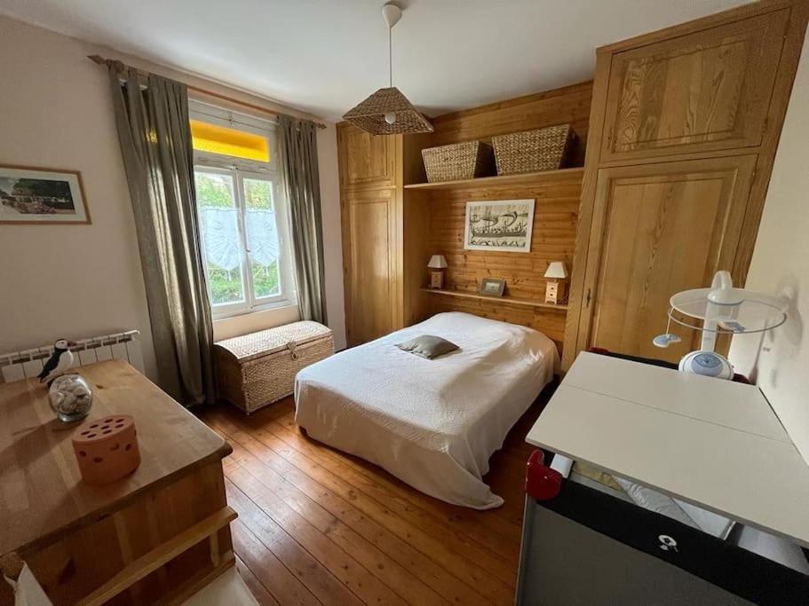 Maison A 100 M De La Plage Et Proche Du Centre Jullouville-les-Pins Dış mekan fotoğraf
